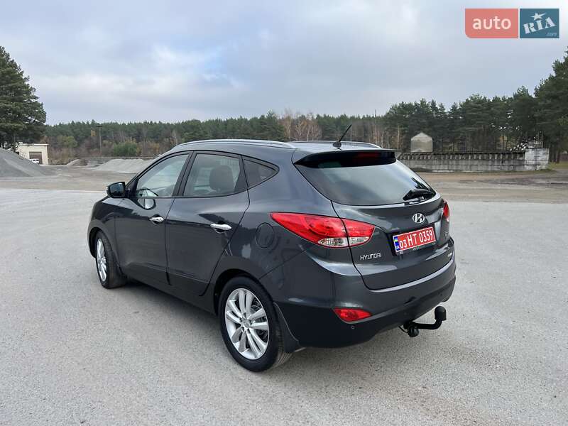 Позашляховик / Кросовер Hyundai ix35 2011 в Радивиліві