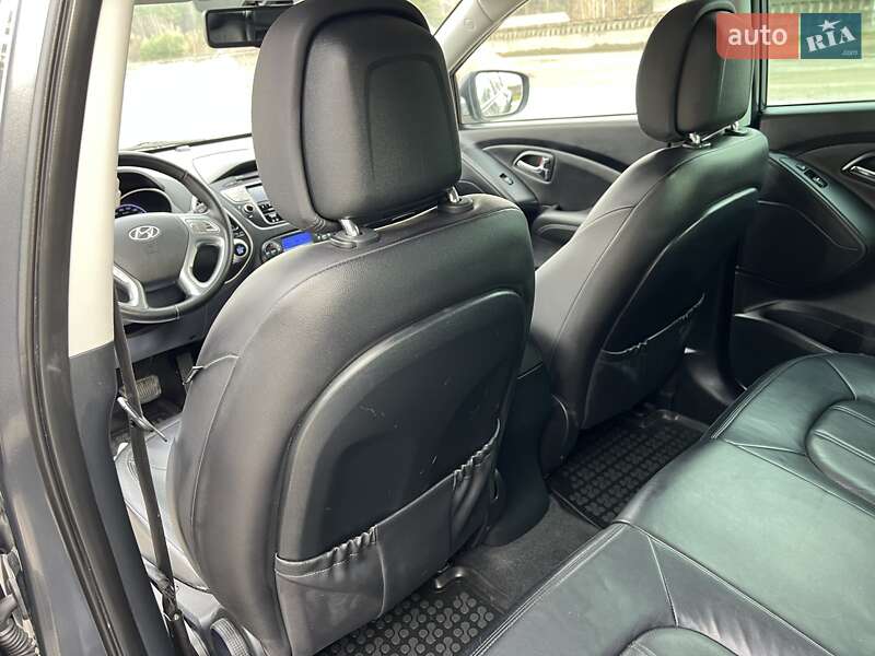 Позашляховик / Кросовер Hyundai ix35 2011 в Радивиліві