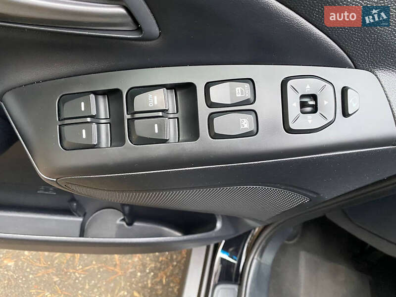 Внедорожник / Кроссовер Hyundai ix35 2015 в Радивилове