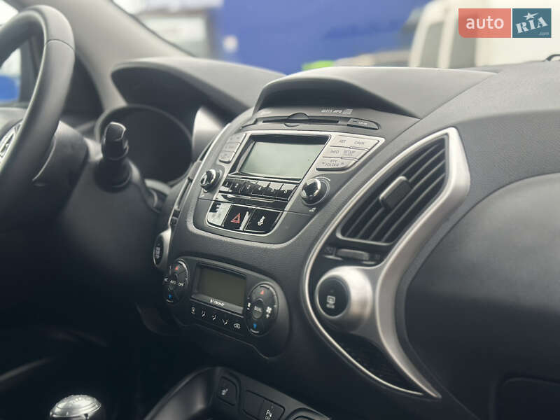 Внедорожник / Кроссовер Hyundai ix35 2011 в Дубно
