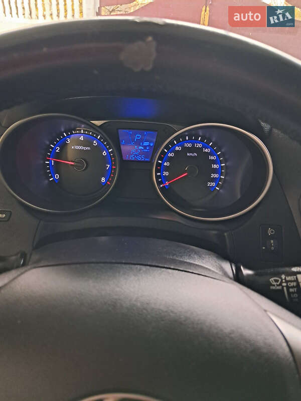 Внедорожник / Кроссовер Hyundai ix35 2011 в Староконстантинове фото 3 Внедорожник / Кроссовер Hyundai ix35 2011 в Староконстантинове