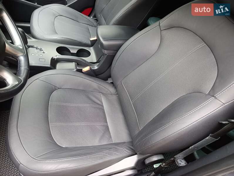 Внедорожник / Кроссовер Hyundai ix35 2013 в Киеве фото 34 Внедорожник / Кроссовер Hyundai ix35 2013 в Киеве