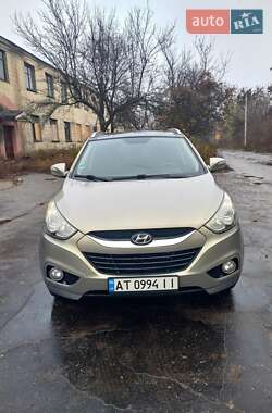 Позашляховик / Кросовер Hyundai ix35 2010 в Конотопі