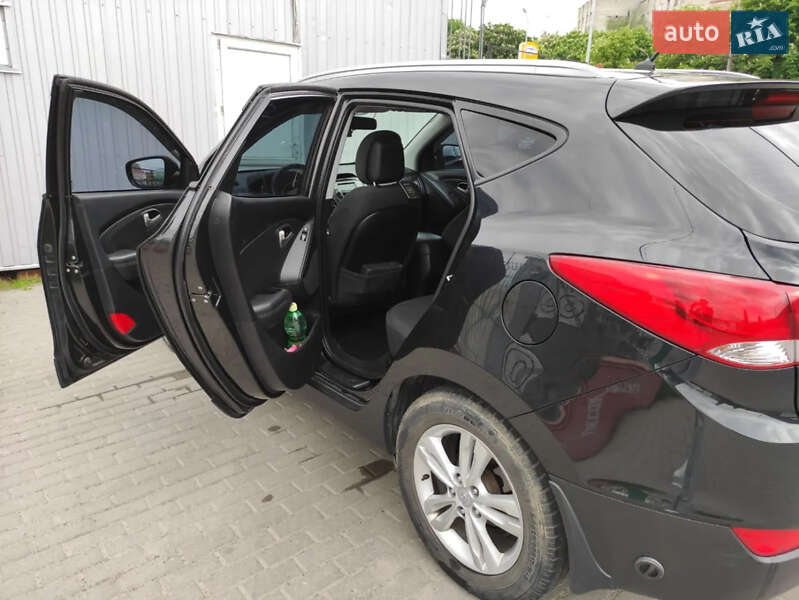 Внедорожник / Кроссовер Hyundai ix35 2010 в Ровно фото 6 Внедорожник / Кроссовер Hyundai ix35 2010 в Ровно