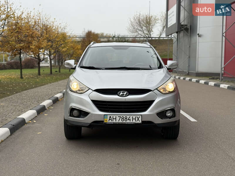 Внедорожник / Кроссовер Hyundai ix35 2010 в Киеве