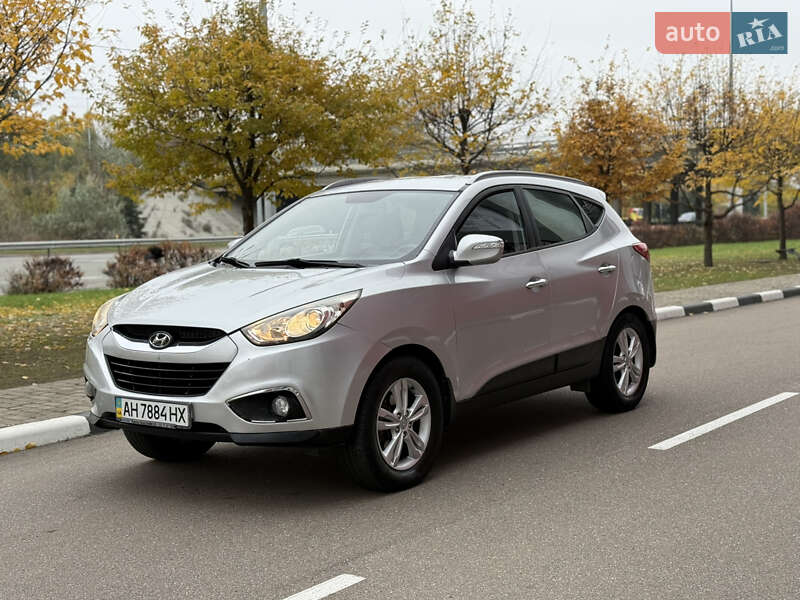 Внедорожник / Кроссовер Hyundai ix35 2010 в Киеве