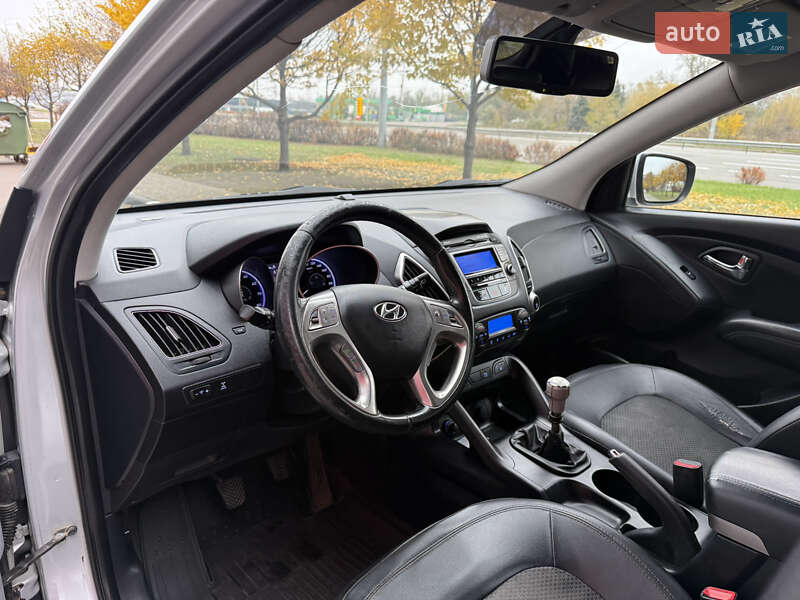 Внедорожник / Кроссовер Hyundai ix35 2010 в Киеве