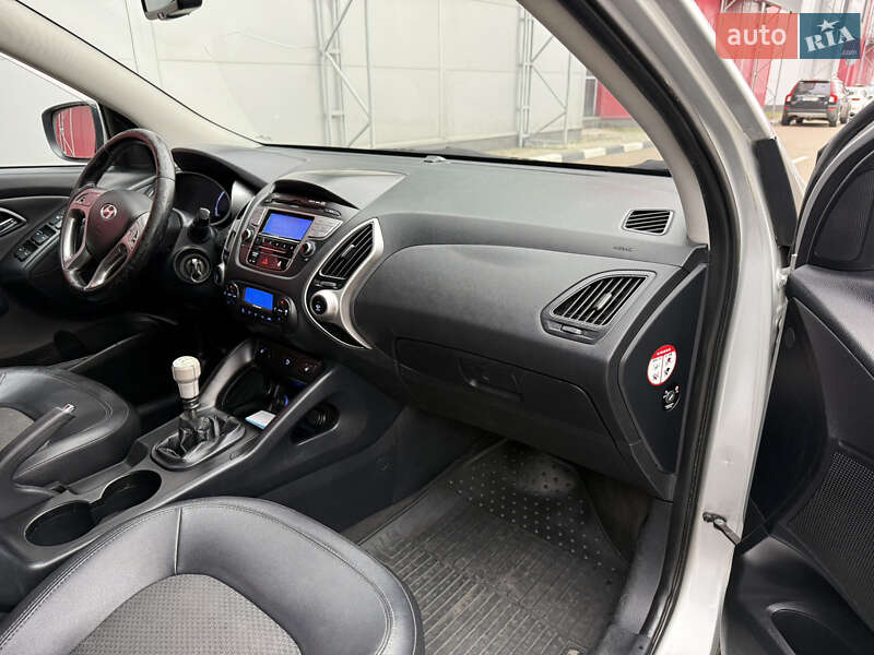 Внедорожник / Кроссовер Hyundai ix35 2010 в Киеве