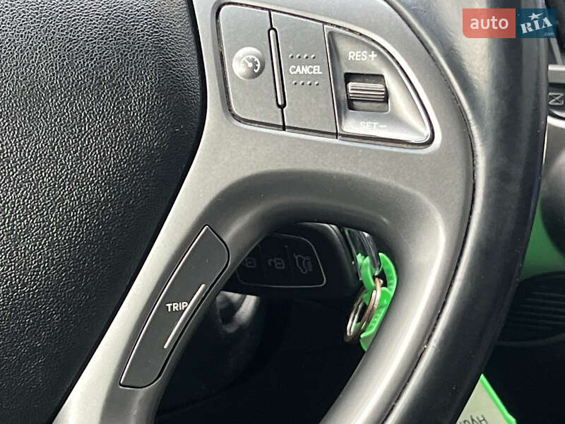 Внедорожник / Кроссовер Hyundai ix35 2015 в Киеве фото 16 Внедорожник / Кроссовер Hyundai ix35 2015 в Киеве