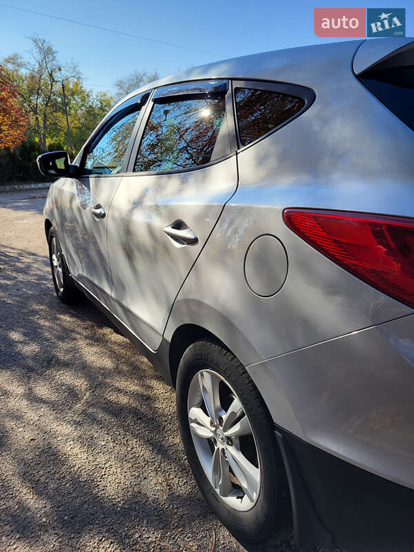 Внедорожник / Кроссовер Hyundai ix35 2011 в Никополе