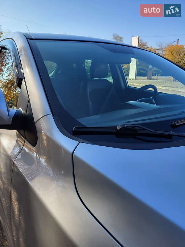 Внедорожник / Кроссовер Hyundai ix35 2011 в Никополе