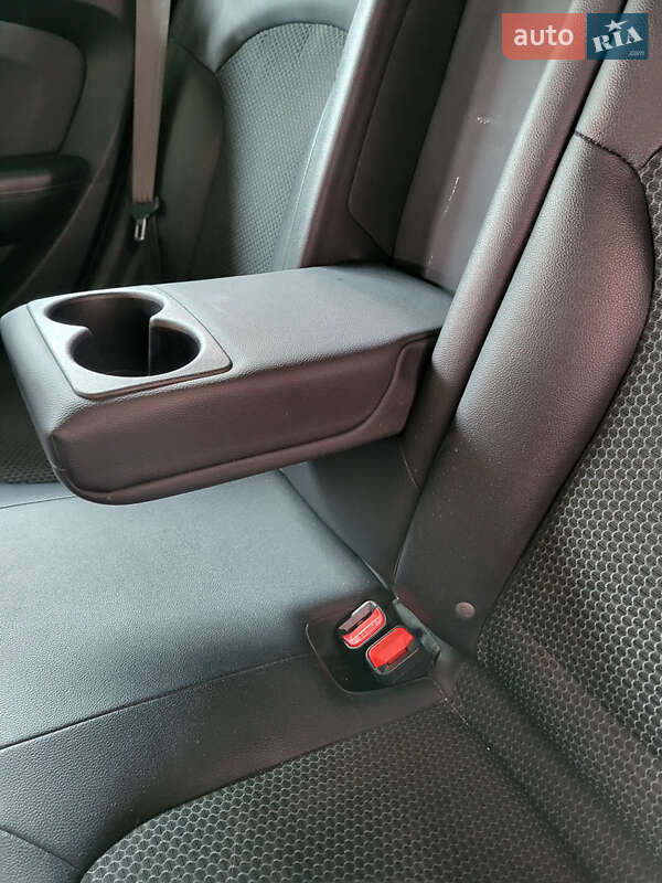 Внедорожник / Кроссовер Hyundai ix35 2011 в Никополе