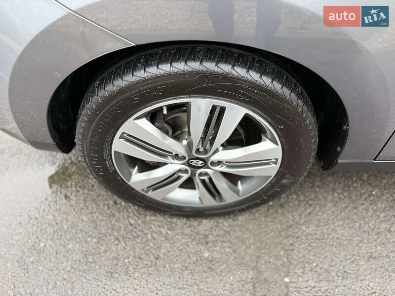 Позашляховик / Кросовер Hyundai ix35 2014 в Луцьку