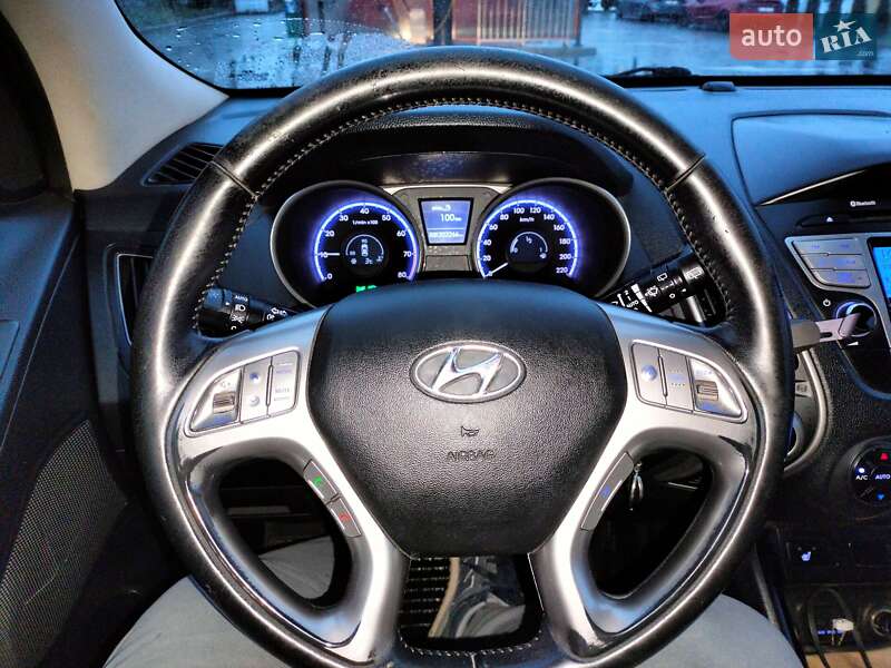Внедорожник / Кроссовер Hyundai ix35 2010 в Львове