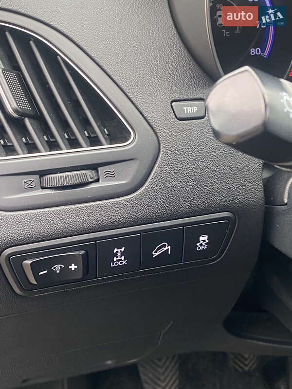 Внедорожник / Кроссовер Hyundai ix35 2011 в Киеве