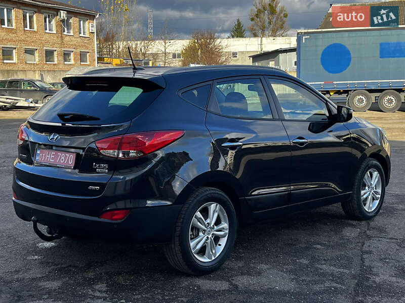 Внедорожник / Кроссовер Hyundai ix35 2010 в Луцке
