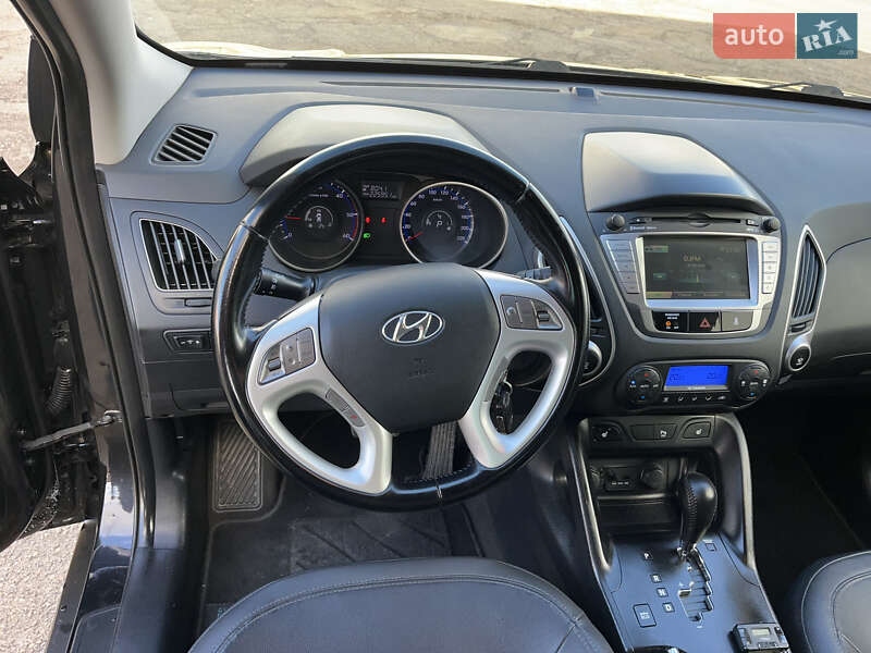 Внедорожник / Кроссовер Hyundai ix35 2010 в Луцке
