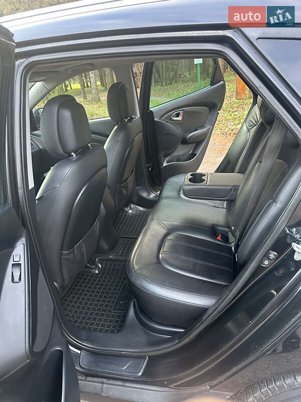Внедорожник / Кроссовер Hyundai ix35 2010 в Ровно