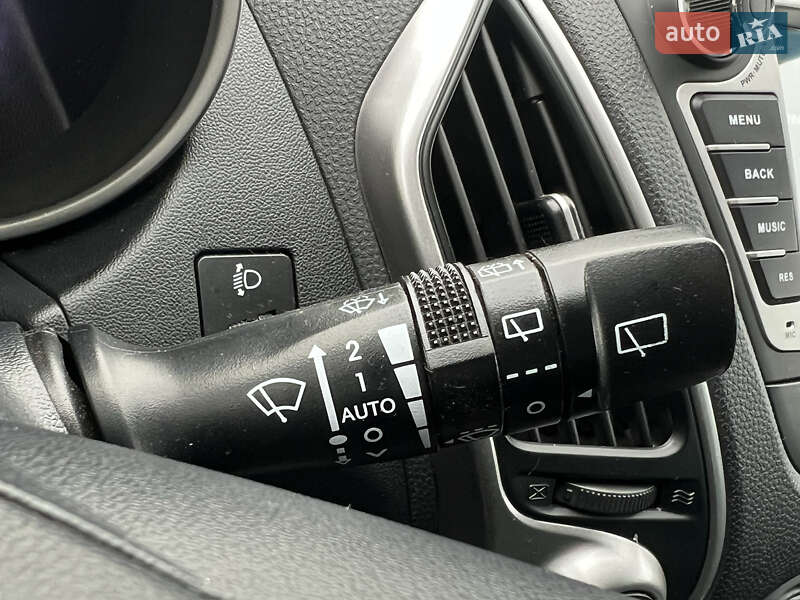 Внедорожник / Кроссовер Hyundai ix35 2011 в Луцке