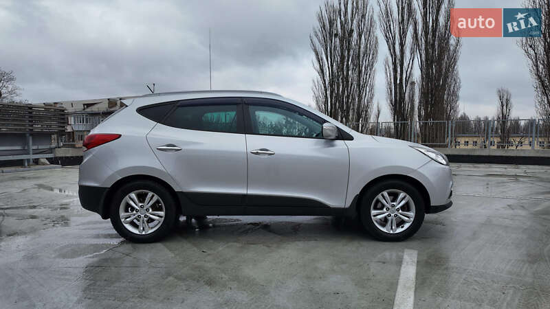 Внедорожник / Кроссовер Hyundai ix35 2011 в Киеве