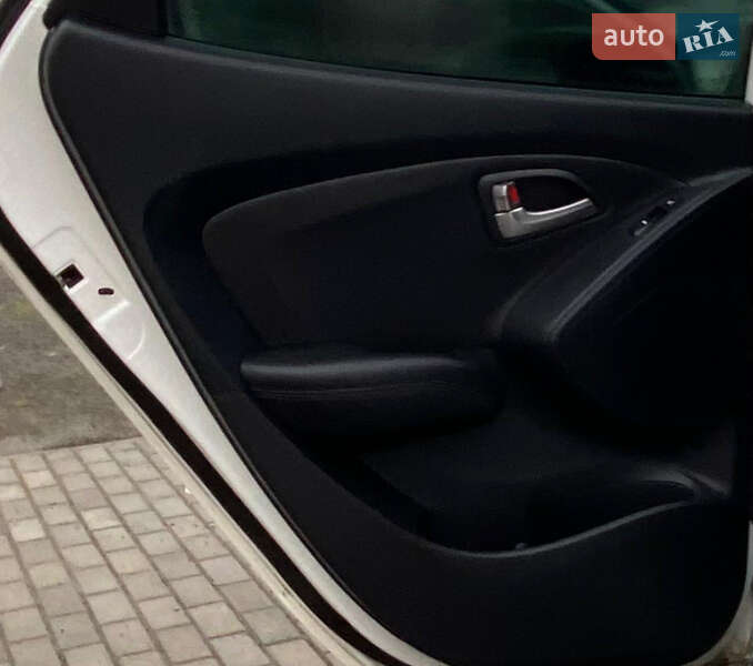 Внедорожник / Кроссовер Hyundai ix35 2012 в Ровно