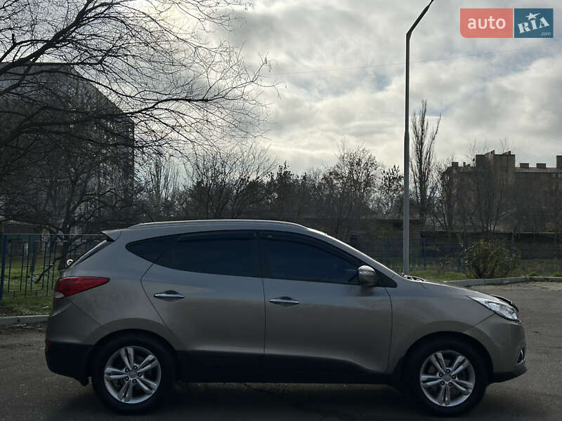 Внедорожник / Кроссовер Hyundai ix35 2010 в Николаеве фото 4 Внедорожник / Кроссовер Hyundai ix35 2010 в Николаеве