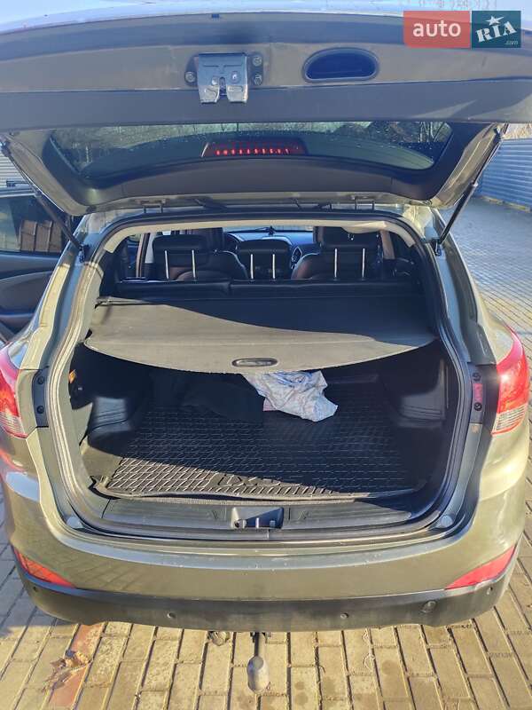 Внедорожник / Кроссовер Hyundai ix35 2010 в Ивано-Франковске фото 14 Внедорожник / Кроссовер Hyundai ix35 2010 в Ивано-Франковске