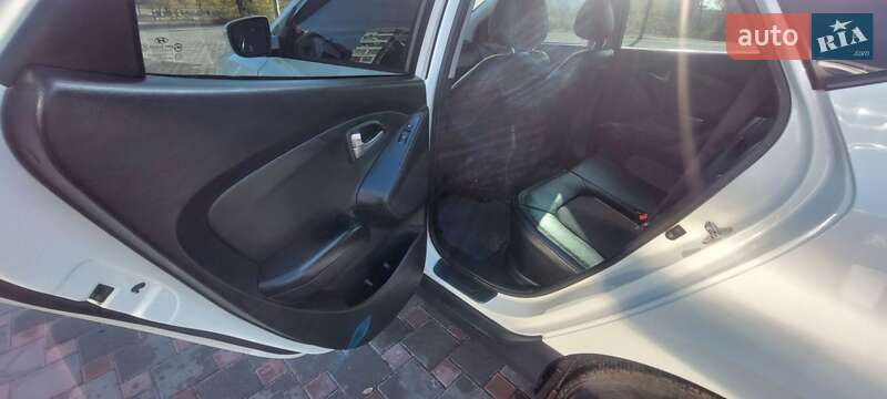 Внедорожник / Кроссовер Hyundai ix35 2010 в Запорожье