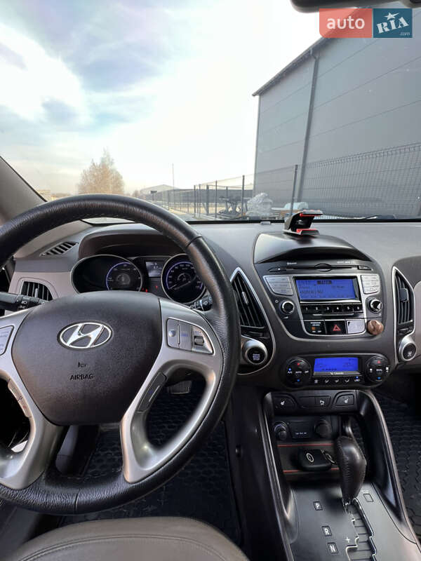 Позашляховик / Кросовер Hyundai ix35 2011 в Івано-Франківську