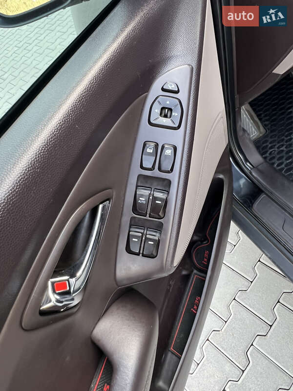 Позашляховик / Кросовер Hyundai ix35 2011 в Івано-Франківську