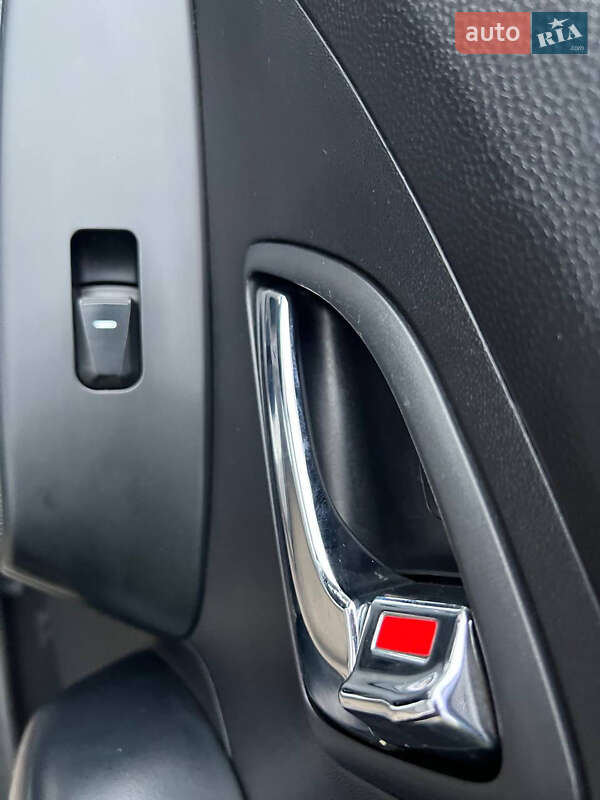 Внедорожник / Кроссовер Hyundai ix35 2013 в Луцке