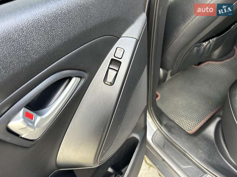 Внедорожник / Кроссовер Hyundai ix35 2013 в Одессе
