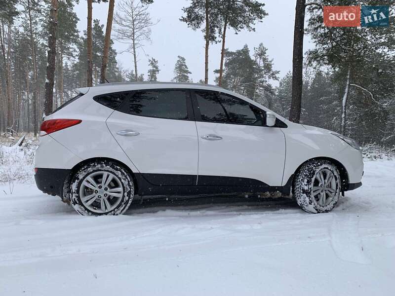 Внедорожник / Кроссовер Hyundai ix35 2012 в Харькове