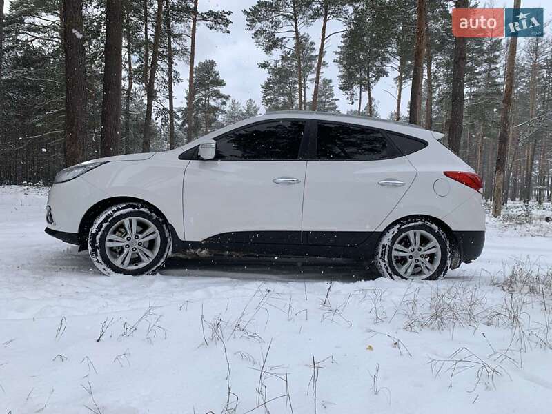Внедорожник / Кроссовер Hyundai ix35 2012 в Харькове