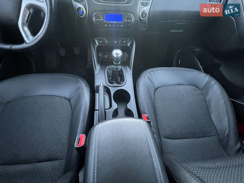 Внедорожник / Кроссовер Hyundai ix35 2010 в Коломые