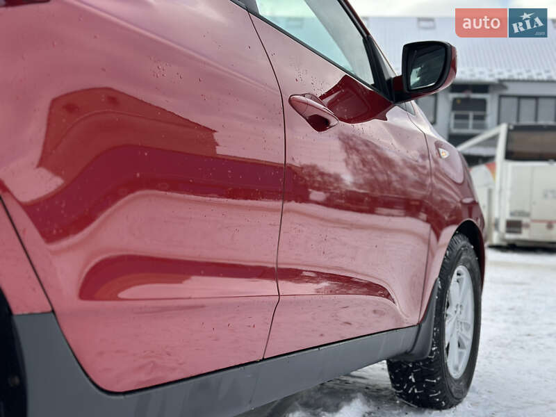 Позашляховик / Кросовер Hyundai ix35 2010 в Рівному