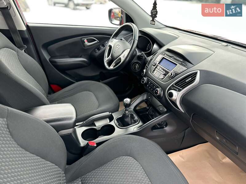 Позашляховик / Кросовер Hyundai ix35 2010 в Рівному