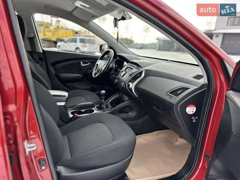 Позашляховик / Кросовер Hyundai ix35 2010 в Рівному