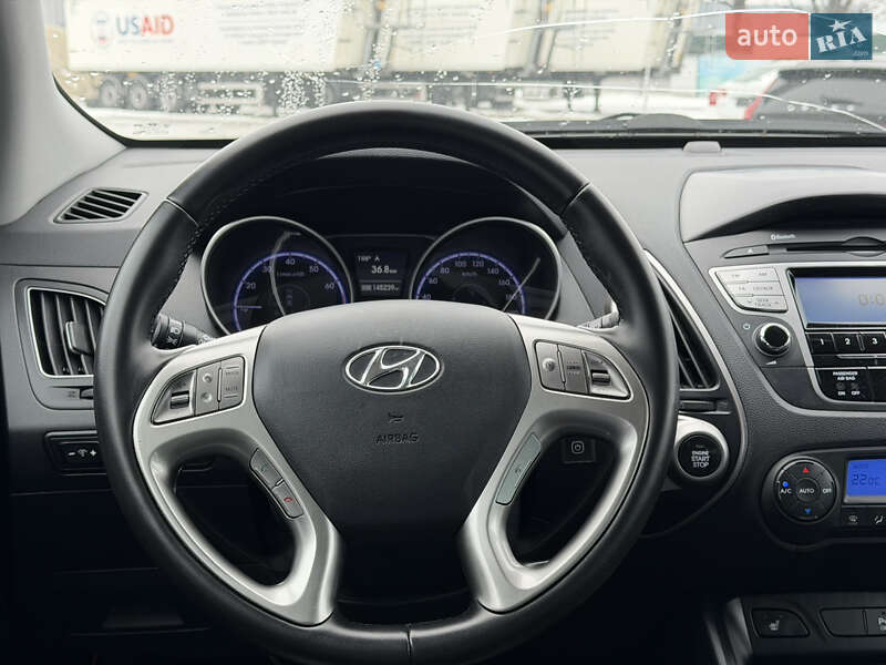 Внедорожник / Кроссовер Hyundai ix35 2011 в Киеве