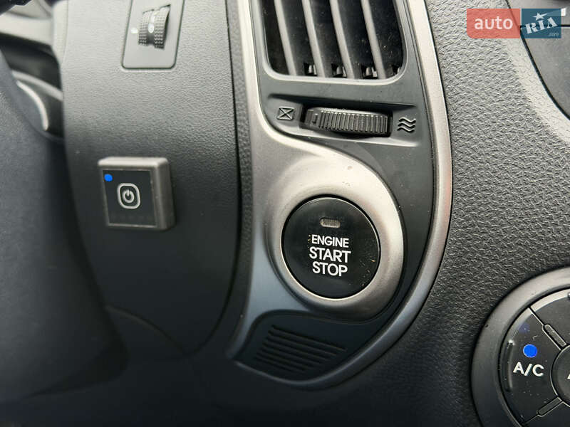 Внедорожник / Кроссовер Hyundai ix35 2011 в Киеве