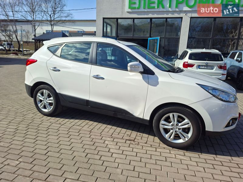 Внедорожник / Кроссовер Hyundai ix35 2012 в Ивано-Франковске