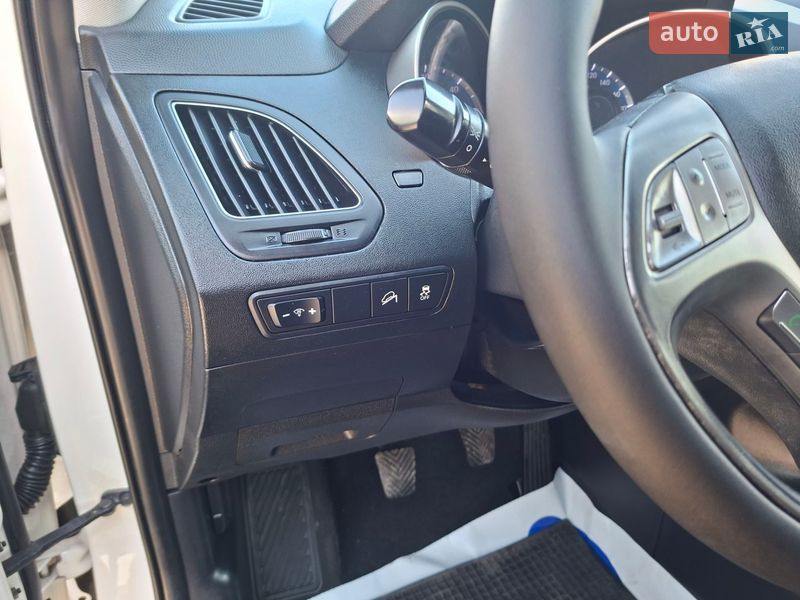 Внедорожник / Кроссовер Hyundai ix35 2012 в Ивано-Франковске