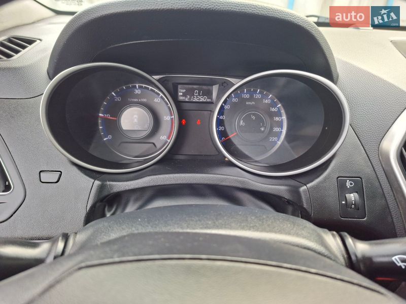 Внедорожник / Кроссовер Hyundai ix35 2012 в Ивано-Франковске