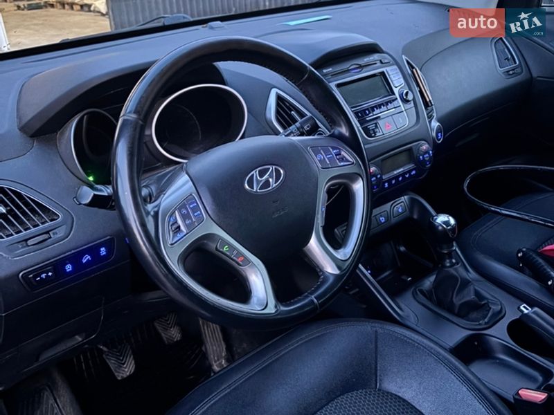 Внедорожник / Кроссовер Hyundai ix35 2012 в Дубровице фото 4 Внедорожник / Кроссовер Hyundai ix35 2012 в Дубровице