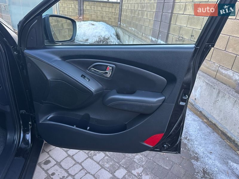 Внедорожник / Кроссовер Hyundai ix35 2012 в Дубно