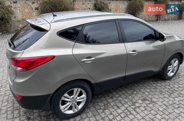 Внедорожник / Кроссовер Hyundai ix35 2011 в Черновцах