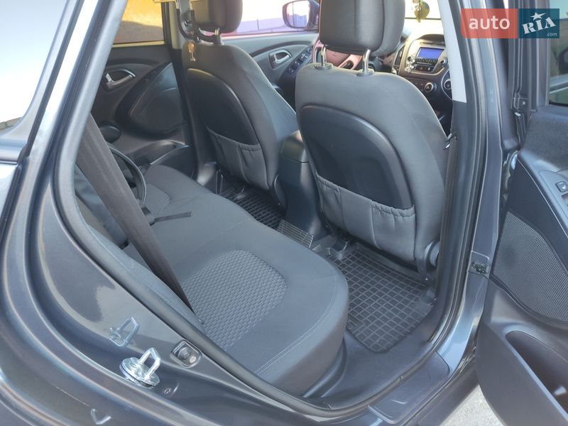 Внедорожник / Кроссовер Hyundai ix35 2010 в Днепре