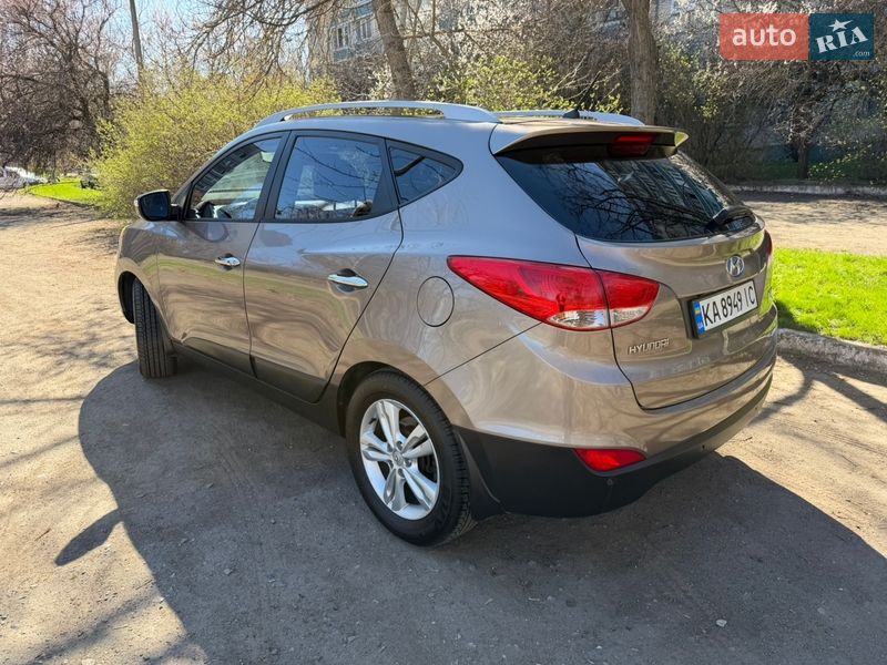 Внедорожник / Кроссовер Hyundai ix35 2012 в Каменском