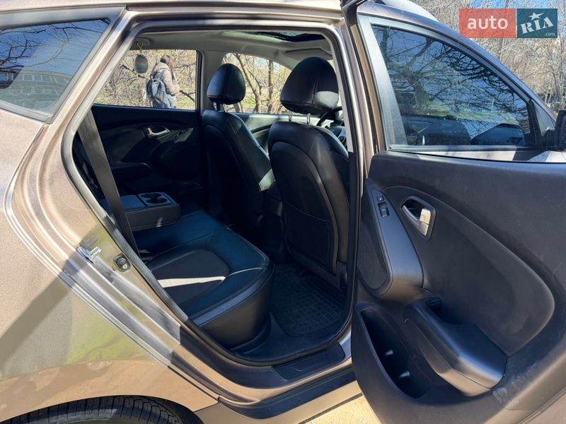 Внедорожник / Кроссовер Hyundai ix35 2012 в Каменском