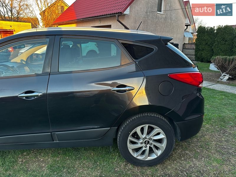 Внедорожник / Кроссовер Hyundai ix35 2011 в Ивано-Франковске